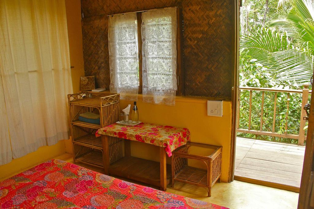 Bed and Breakfast Michele'S Garden Анжуна Номер фото