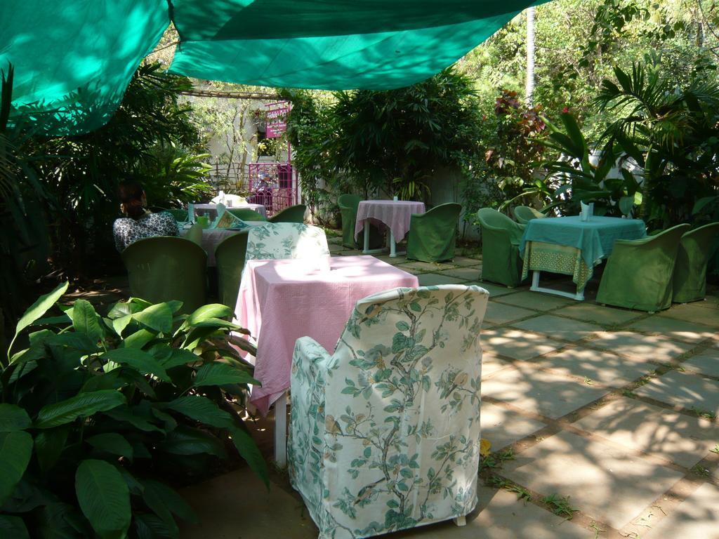 Bed and Breakfast Michele'S Garden Анжуна Экстерьер фото